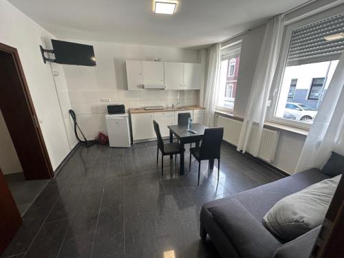 Waldhausen Apartment | Helle und moderne 2 Zimmerwohnung in Mönchengladbach-Zentrum