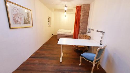 Mannheim City Centre House | Helles Zimmer im Loft