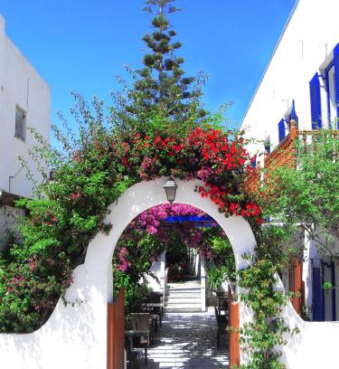 Paros Hotel | Helliniko Hotel