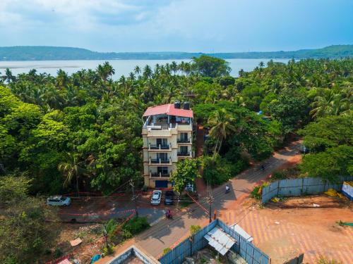 Morjim Hotel | Helloworld Riverbank Inn