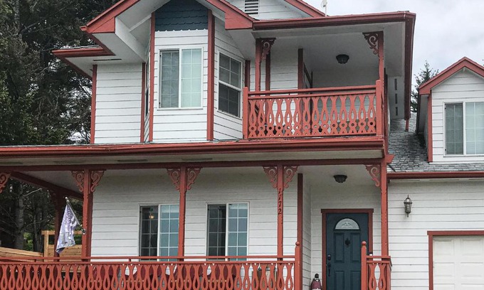 Shelter Cove House | Helter Shelter