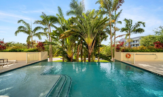 Deerfield Beach Condo | Hemingway Coast to CoastnIntracoastal Water View! 2 blocks to Beach &Pickleball