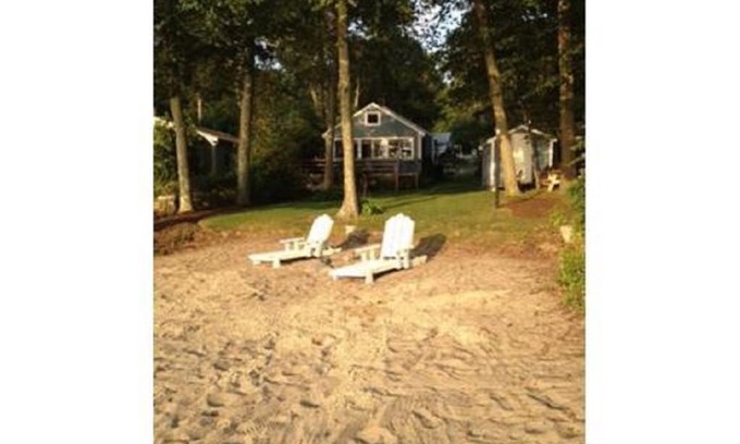 Lakeville Cottage | Hemlock Cottage with Private Beach on Long Pond