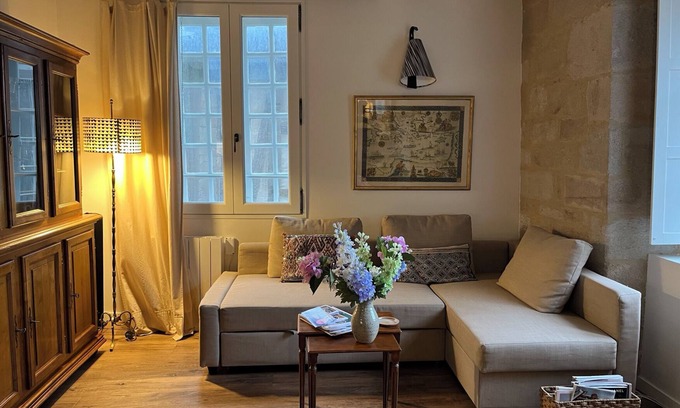 Vannes Apartment | Henri & Henriette Historic Center Vannes 7 pers