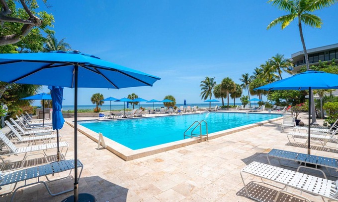 Key West Condo | Henry's Penthouse on the Ocean in Key West - weekly/nightly rentals