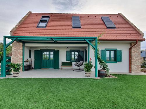 Simontornya Apartment | Herczeg-Fekete Cottage Birtokközpont