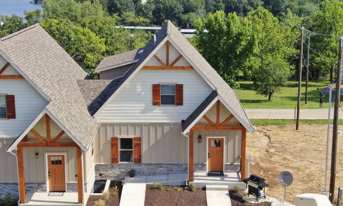 Lampe House | Here's your "Life on the Lake" - Relax, rejuvenate, Wheelchair Access !