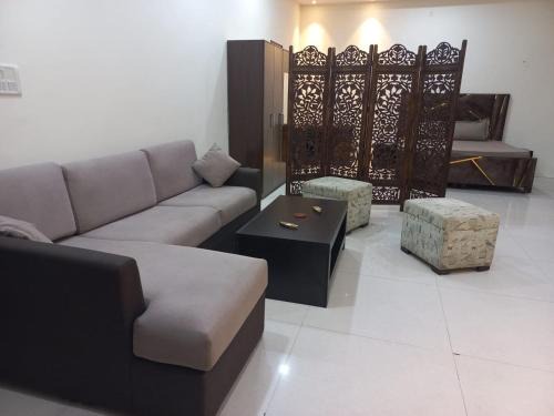 Delhi Apartment | Heritage home in Cannaught Place