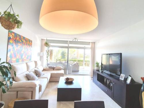 Manilva Apartment | Hermoso apartamento de playa con piscina