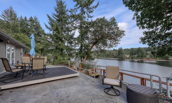 Burley House | Heron Reach