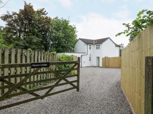 Llanvair Kilgeddin House | Heron's Lodge