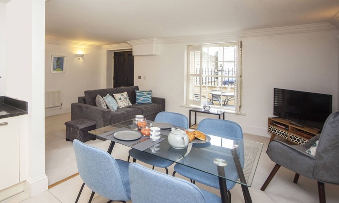 Bath Apartment | Herschel Place - stylish and contemporary 1 bed apartment - with parking