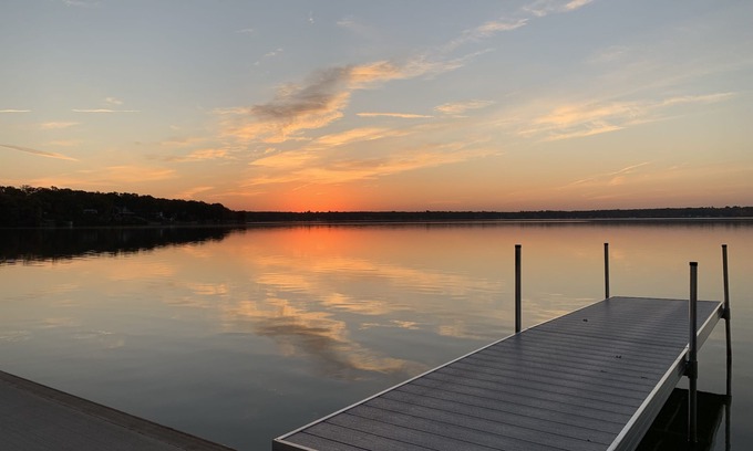 Newaygo Cottage | Hess Lake Hideout-Cottage on Hess Lake-1 bed-1bath