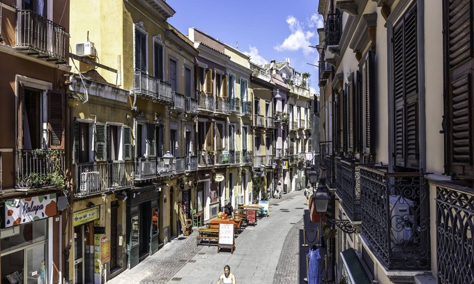 Cagliari Apartment | HH La Suite Cagliari - WIFI Center