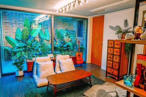Heukseok-dong House | HHZib, homestay on a hill in the heart of Seoul - 'BEST SEOUL STAY 2024-25' by Seoul