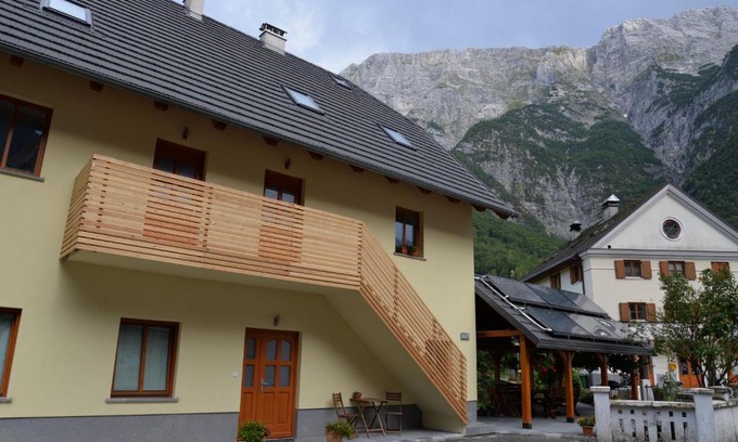 Log pod Mangartom Apartment | Hiša Urška