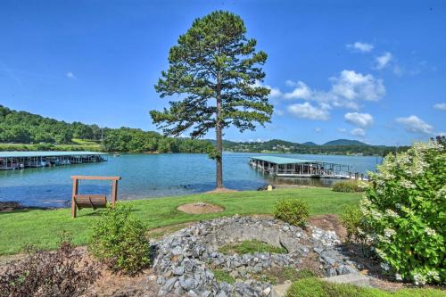 Hiawassee House | Hiawassee Haven on Lake Chatuge with Boat Slip!