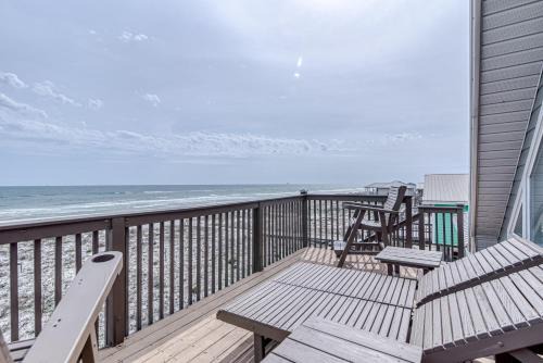 Fort Morgan House | Hibearnation - a place to Relax, Refresh and Dream