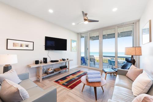 Holmes Beach Apartment | Hidden Cove Unit 6
