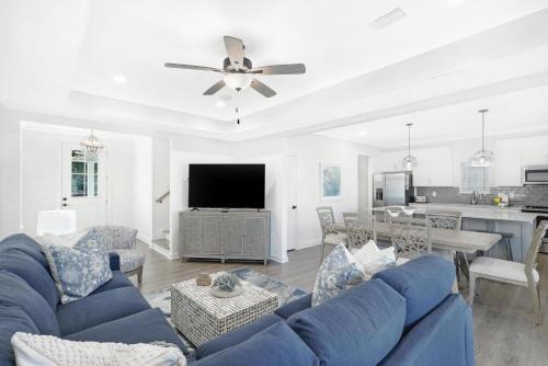 Orange Beach House | Hidden Gem! 3br/25ba Home/Pool/Near Beach/Slps 10