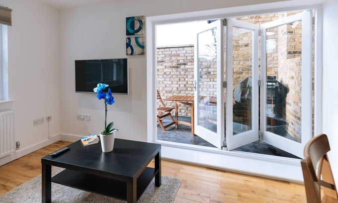Queen's Gate Apartment | Hidden gem in Kensington, Central London