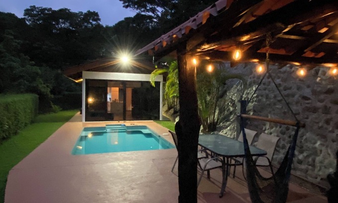 Playa Tortuga House | Hidden Gem in Ojochal - Walking distance to everything!