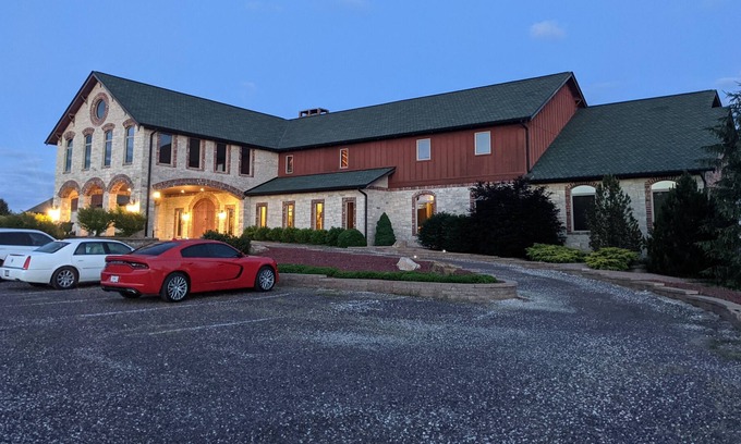 Ste Genevieve House | Hidden Gem, scenic views, off private balconies, incredible food and wine