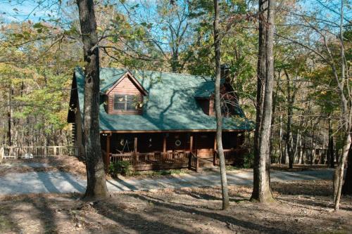 Tate House | Hidden Honey Hole Cabin