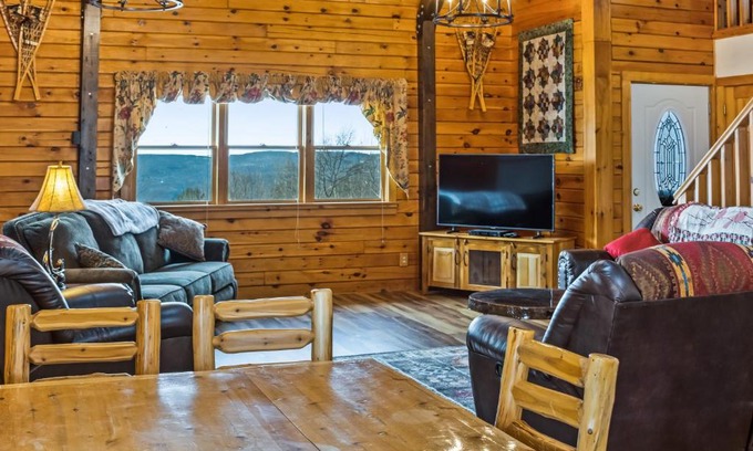 Hammondsport House | Hidden Lake Lodge