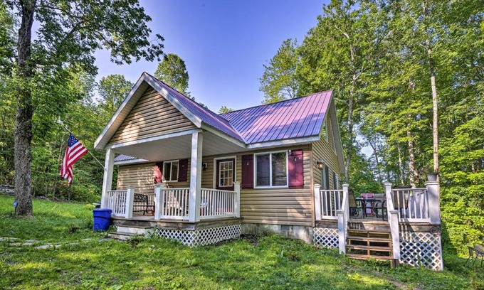 Town of Smyrna House | Hidden Lakefront Retreat Fire Pit and Fishing Dock!