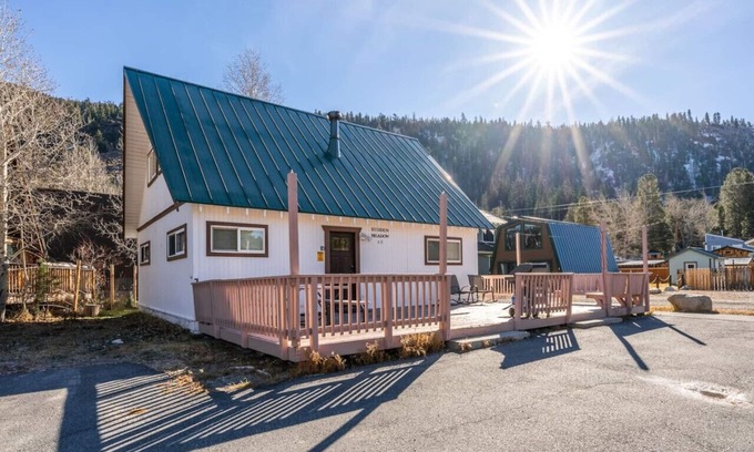 June Lake House | Hidden Meadow Cabin-June Lake, CA