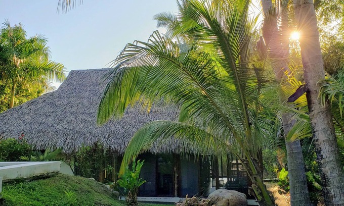 Tamanique House | Hidden Modern Bungalow in Atami Gated Community