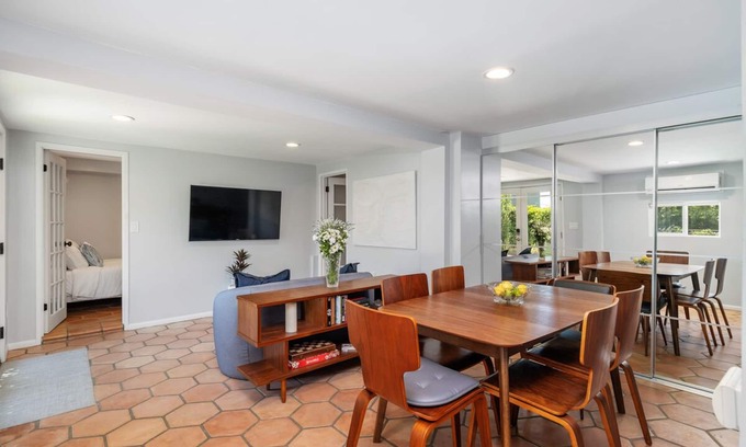 Los Feliz Apartment | Hidden Oasis at Griffith Park