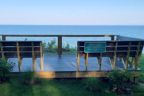 South Haven House | Hidden Oasis Close to Beach and Town