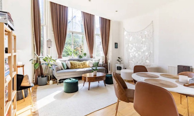 South Kensington Apartment | Hidden Oasis in Heart of London