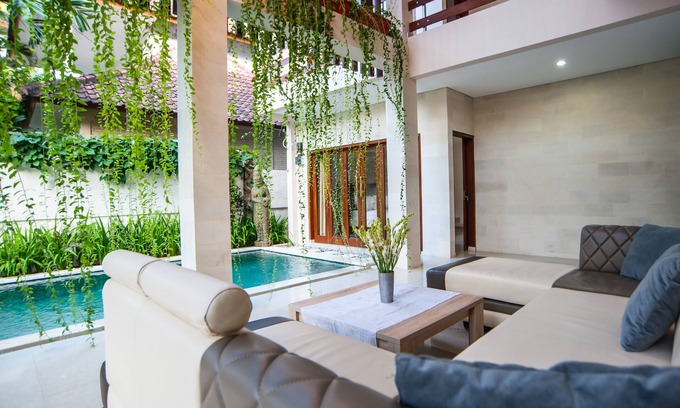 Central Seminyak Villa | Hidden Oasis Villa Seminyak, 4bedrooms, 4bath, available 25th to 29th December