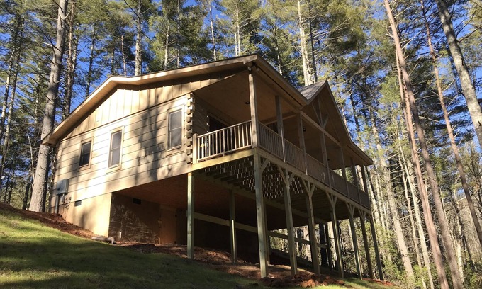 Cherry Log Cabin | Hidden Ridge HideawaynGilmer Co STRL # 001598