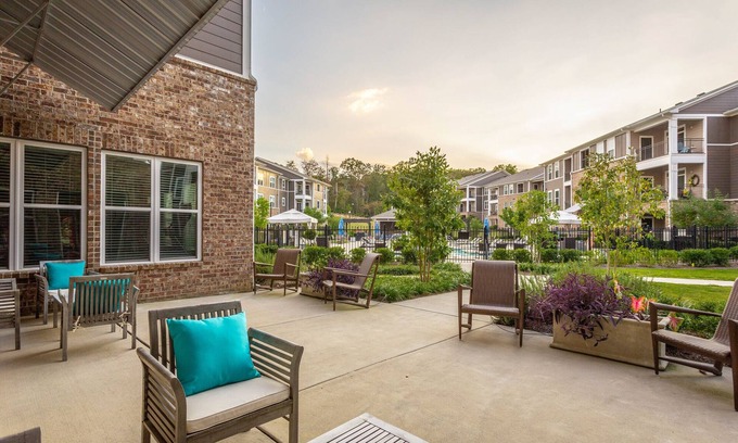 Ooltewah Apartment | ✪ Hidden Valley ✪ FREE Parking, Pool & Gym!