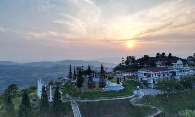 Java Hotel | Hidden Valley Hills