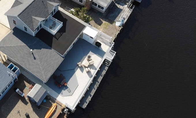 Beach Haven West House | Hidden waterfront gem in Beach Haven West