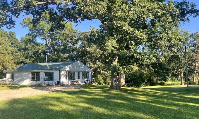 Salem Lakes Cottage | Hideaway at the Ponderosa- 3bd, 1Ba Country Cottage