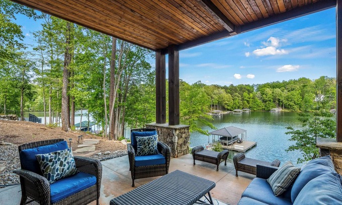 West Union House | Hideaway Cove on Lake Keowee
