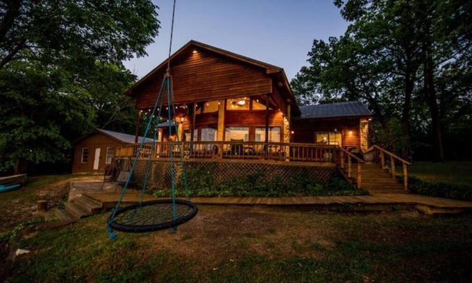 Carolyn Estates House | Hideaway Lodge On Cedar Creek Lake