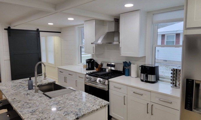 Tawas City House | Hideaway on Newman Street -Downtown East Tawas