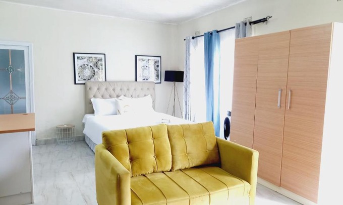 Lusaka Apartment | HideAway Studio1 - 3mins from US Embassy