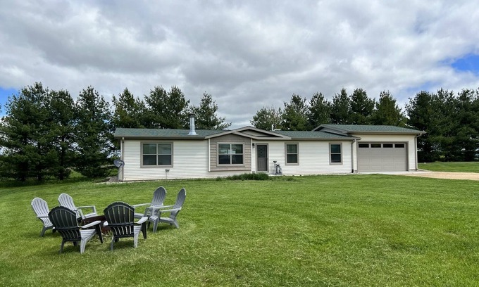 Baraboo House | Hideout Haven