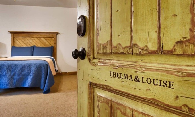 Moab South Valley Bed & Breakfast | Hideout @ the Rim - Thelma & Louise Suite