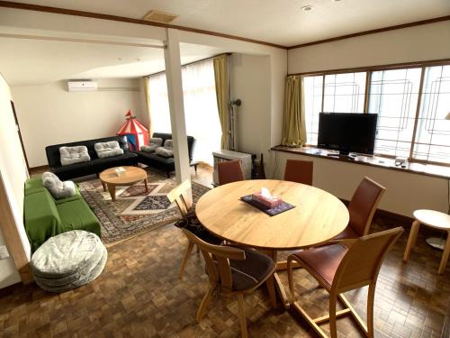 Asahikawa House | Higashikawa home