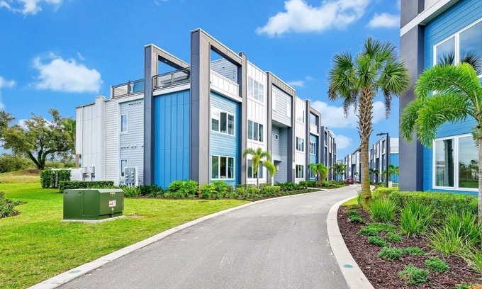Reunion Hotel | High-comfort Condo near Disney with Resort & Waterpark Access - B50-113
