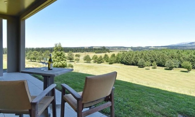 Windwhistle Apartment | High Country Villa 239 -Luxury Villa in Terrace Downs